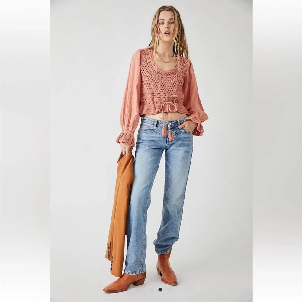 Free People Megan Long sleeves cut out back Crochet crop Top size Large